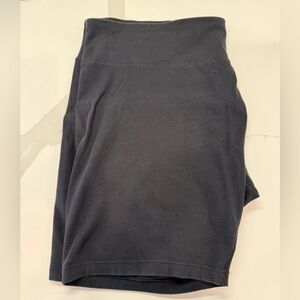 Columbia Sportswear. Black Biker Shorts. 2x. Cotton Blend. Machine Wash. Guc.